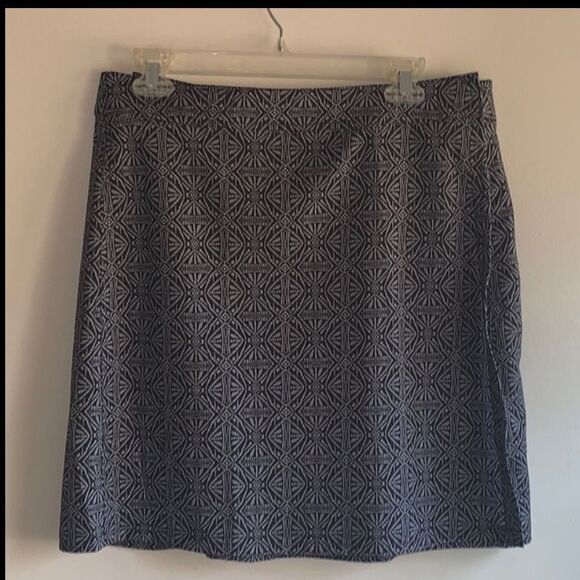 NEW WITH TAGS BEAUTIFUL BLACK PEARL BATIK SMALL WRAPAROUND RIPSKIRT - Picture 2 of 7